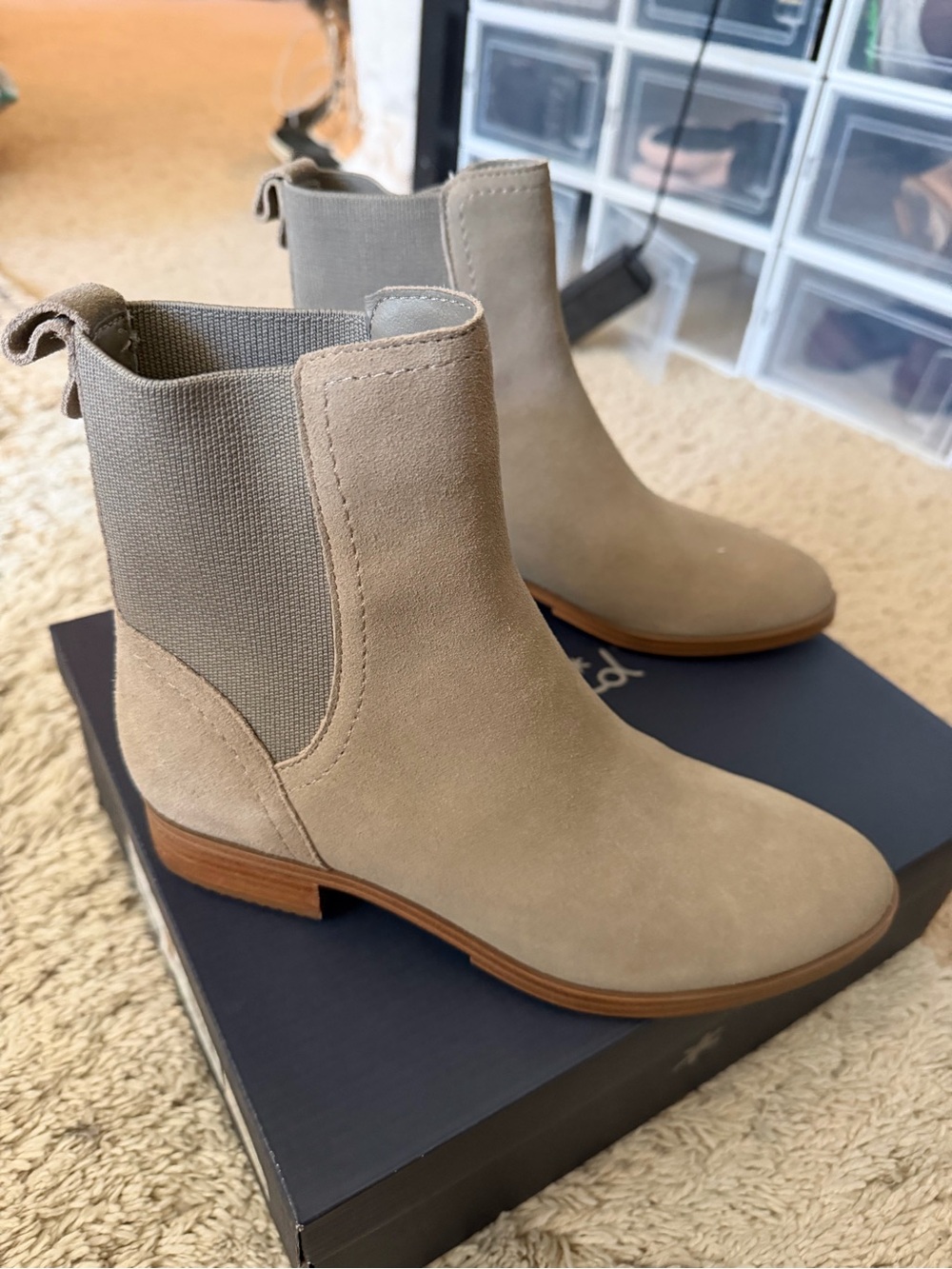 Splendid Women’s Chelsea Ankle Boots in Taupe Suede - Picture 5 of 6